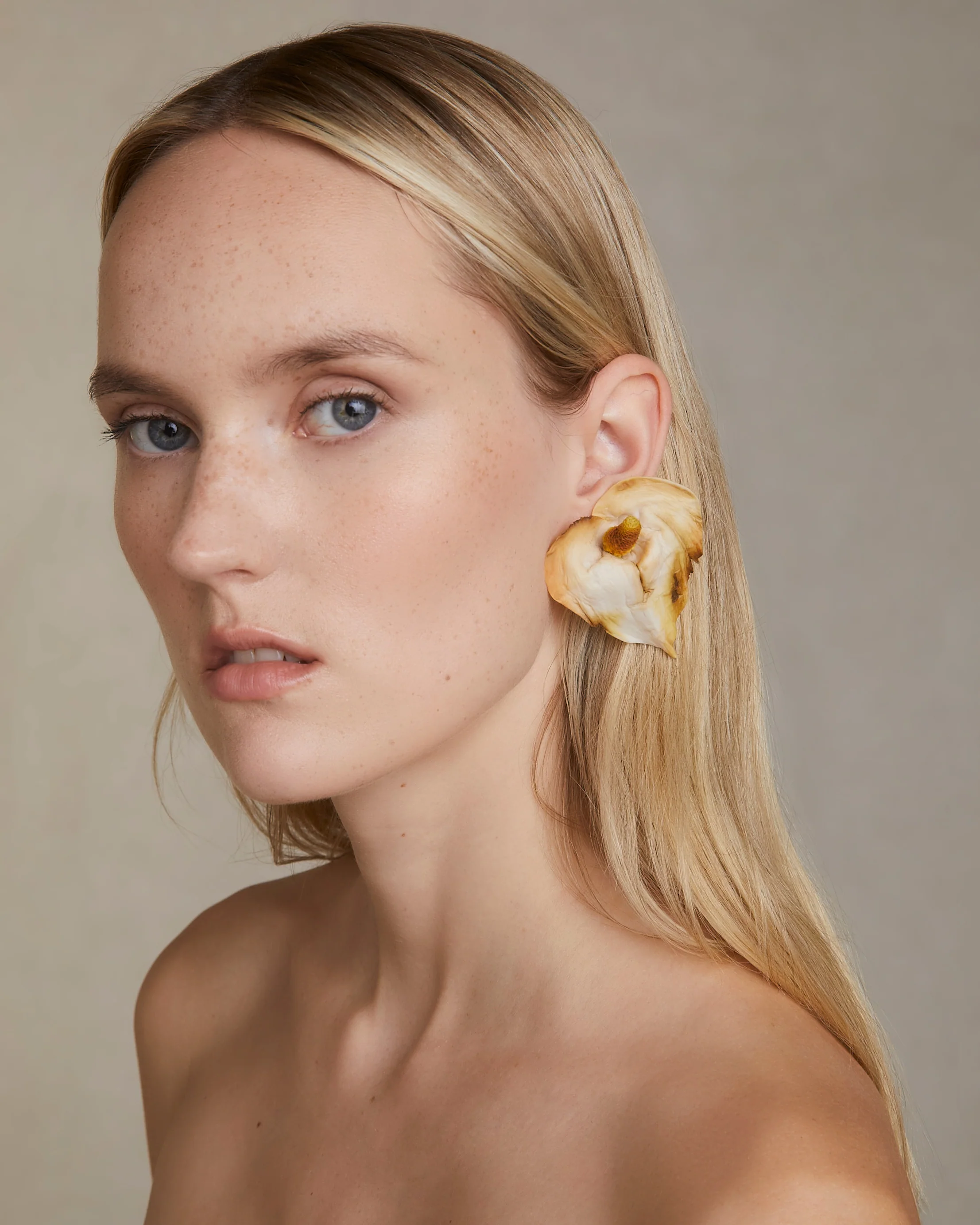 Calla Lily Earrings - Image 2