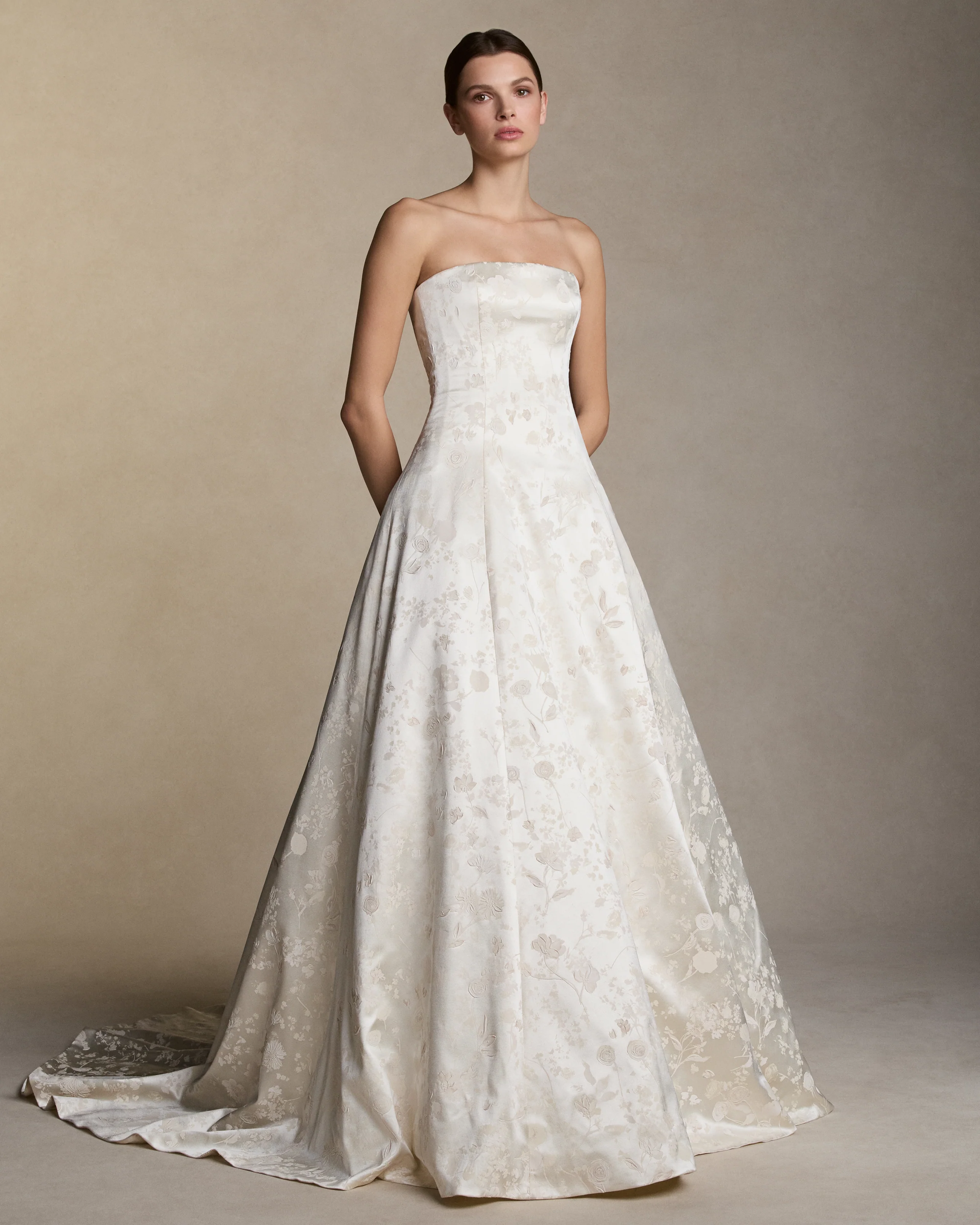 Caroline - Image 6