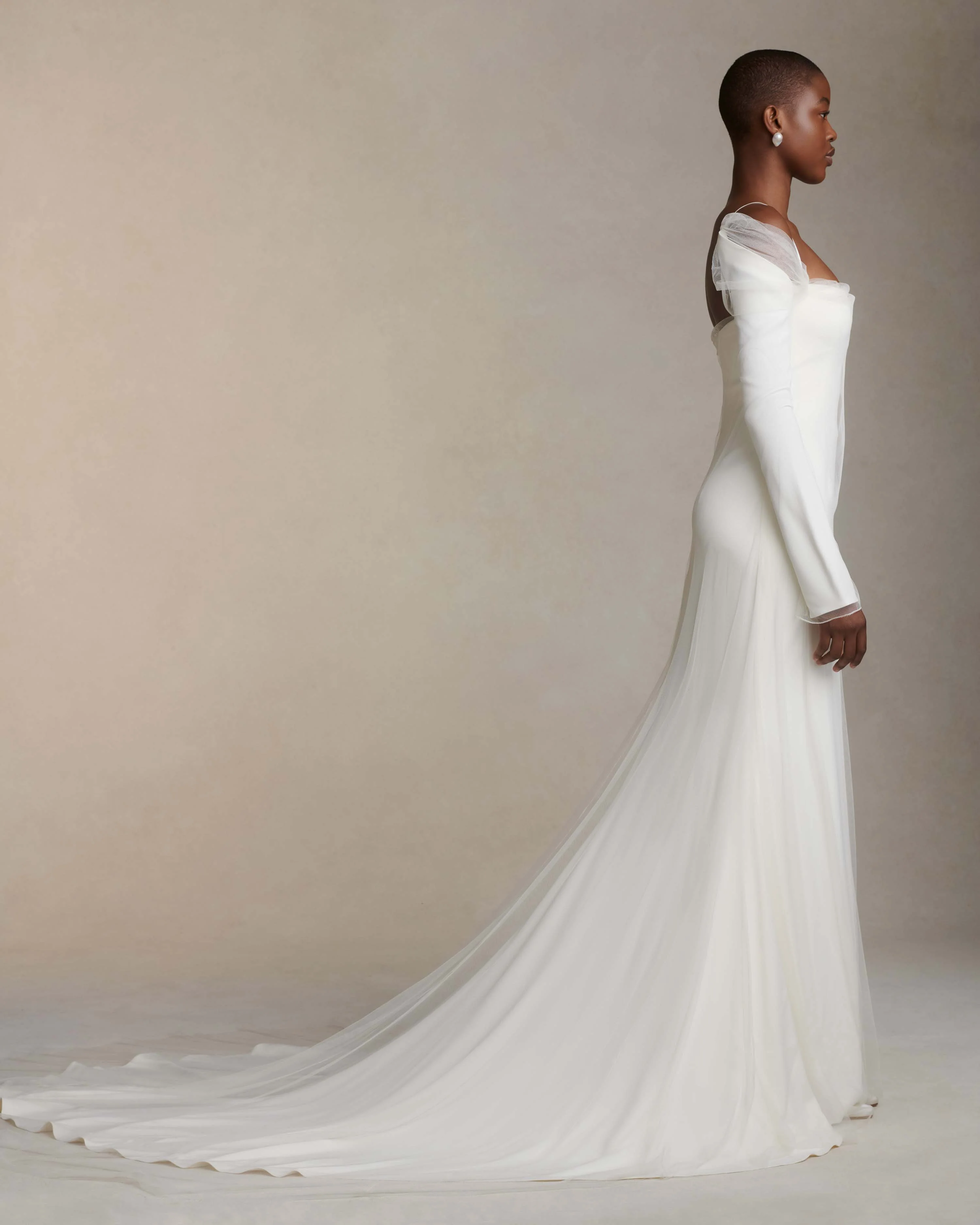 Leona - Image 3
